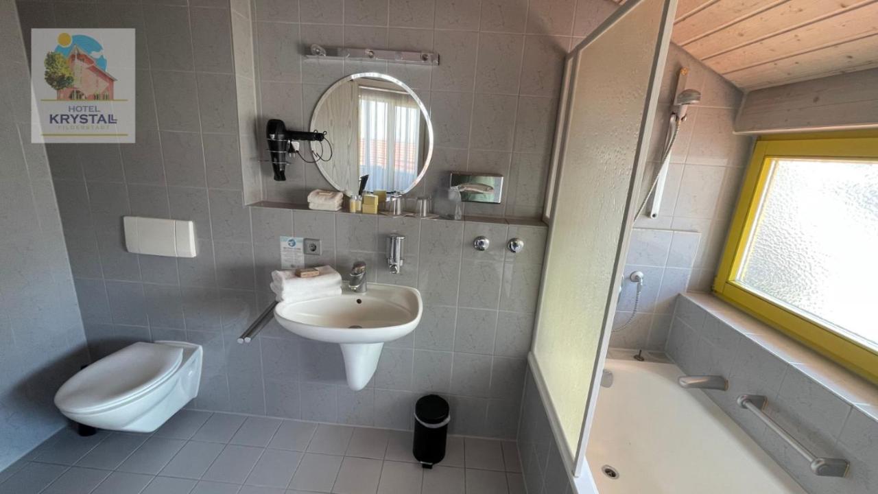 Krystall Hotel フィルダーシュタット エクステリア 写真